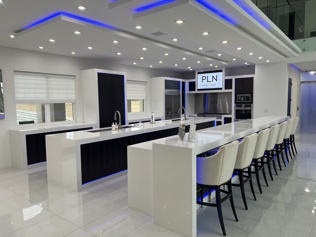 Resort Bar and Lounge